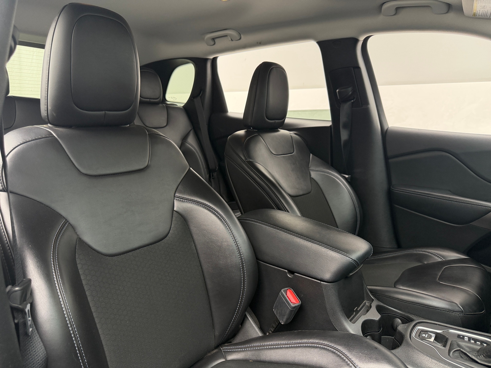 Thumbnail: 2019 Jeep Cherokee - 2