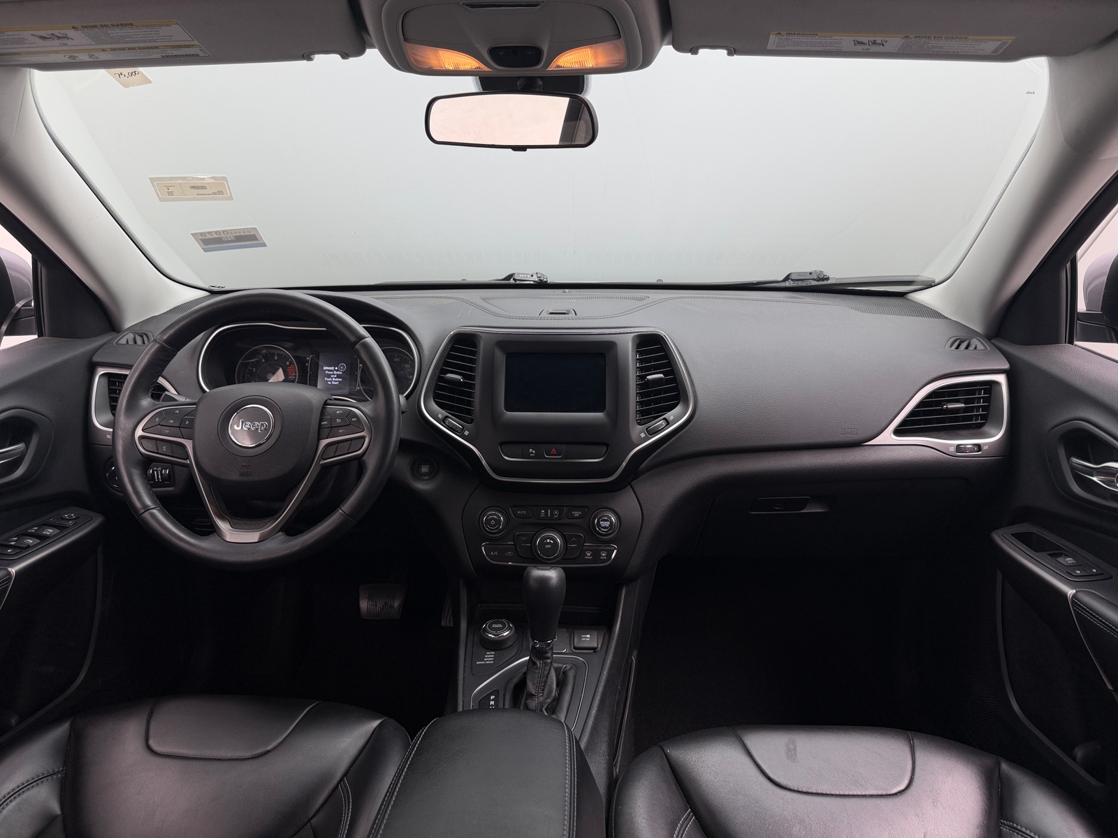 Thumbnail: 2019 Jeep Cherokee - 3