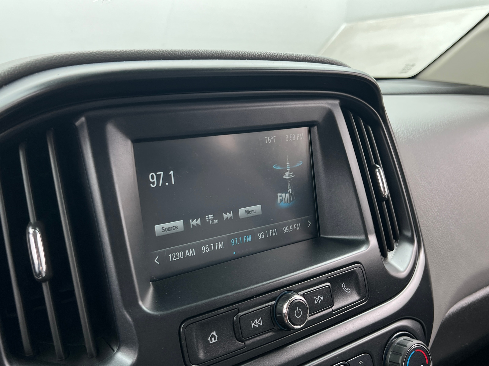 Thumbnail: 2018 Chevrolet Colorado - 4