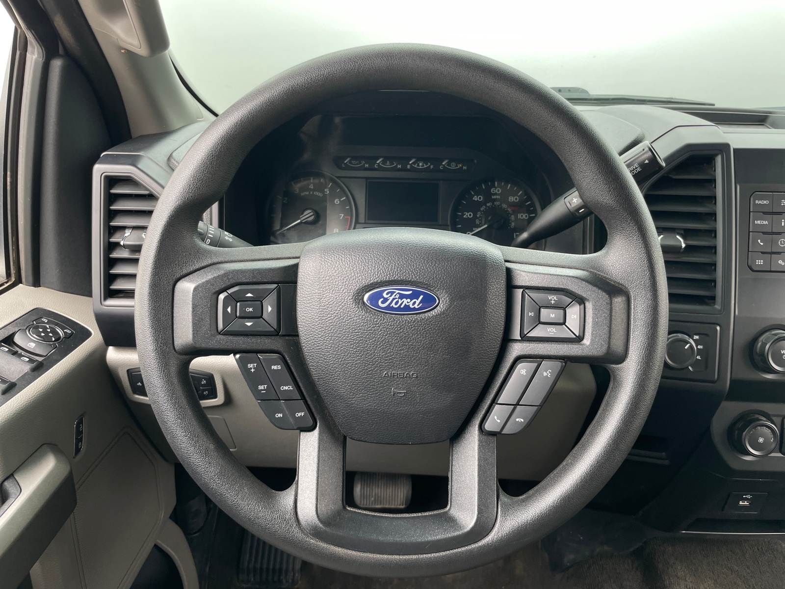 Thumbnail: 2020 Ford Econoline - 5