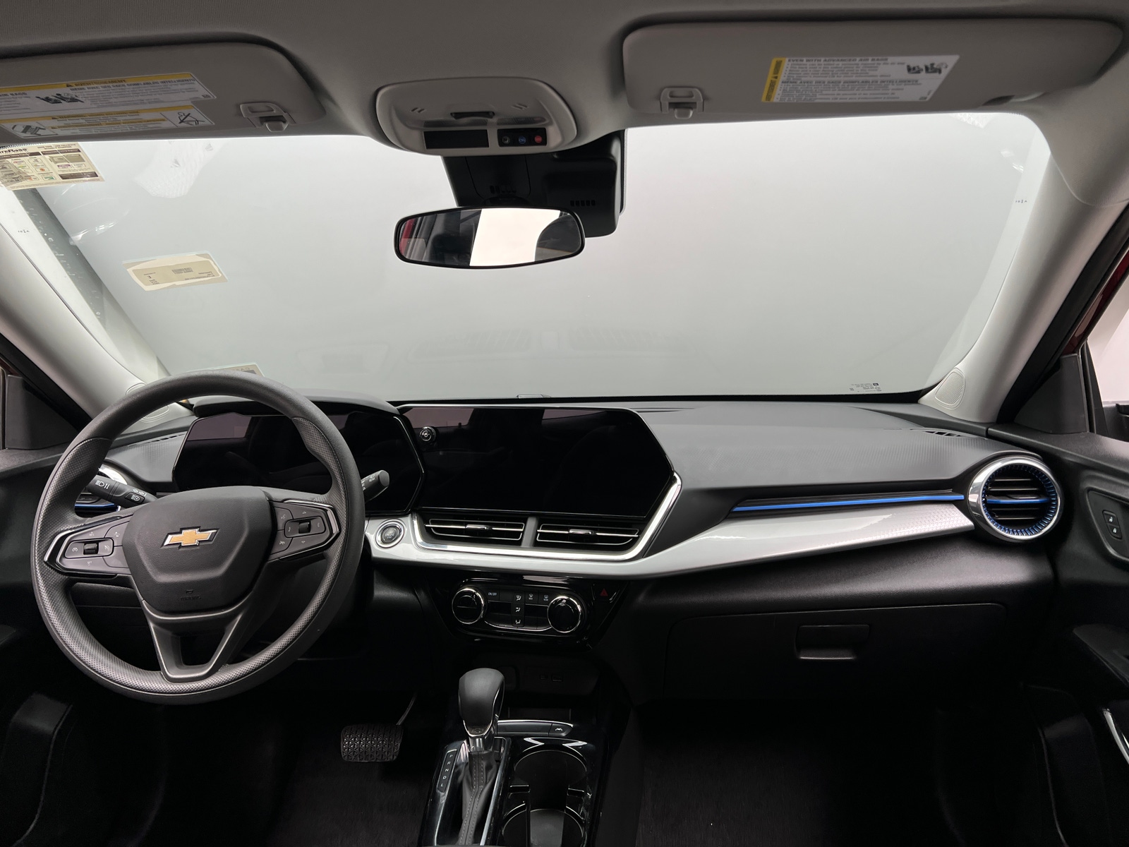 Thumbnail: 2025 Chevrolet Trax - 3