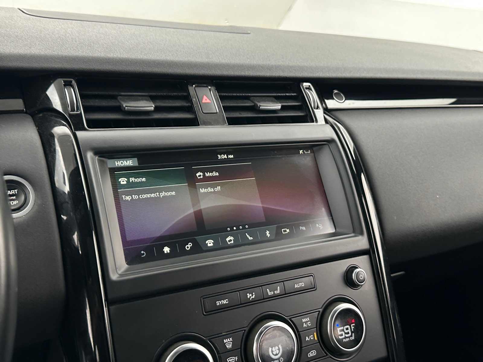 Thumbnail: 2020 Land Rover Discovery - 3