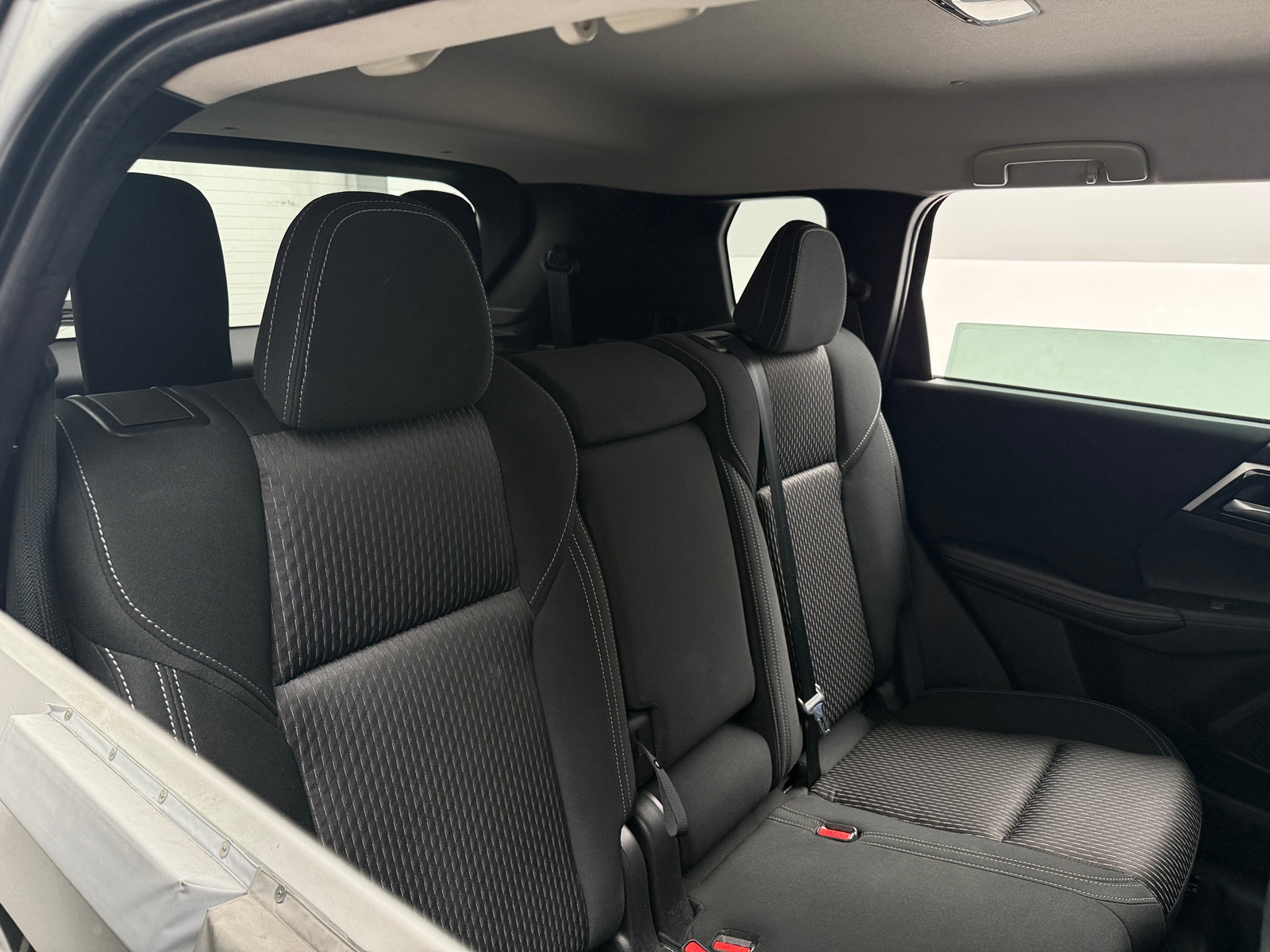 Thumbnail: 2022 Mitsubishi Outlander - 6