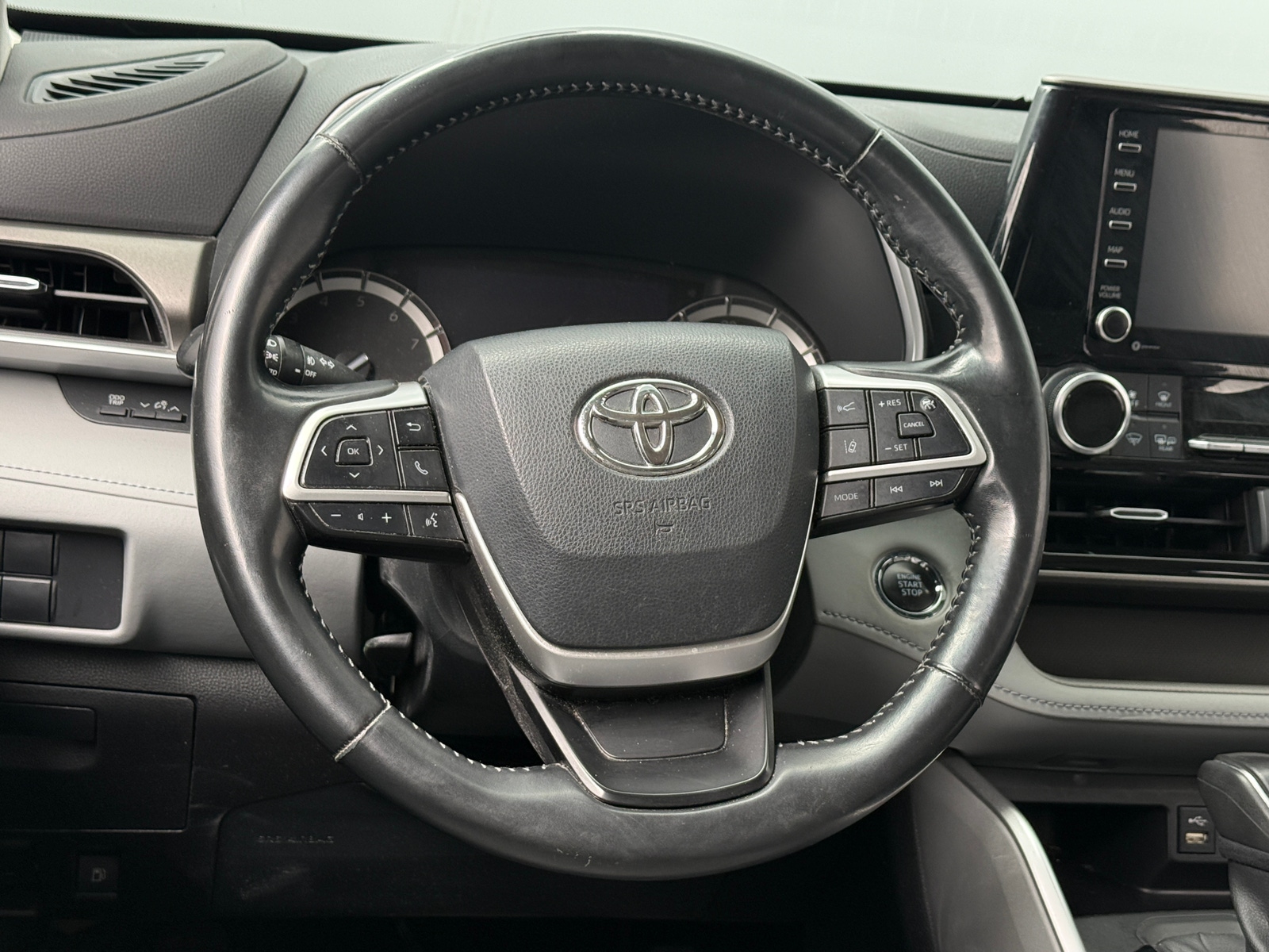 Thumbnail: 2022 Toyota Highlander - 4