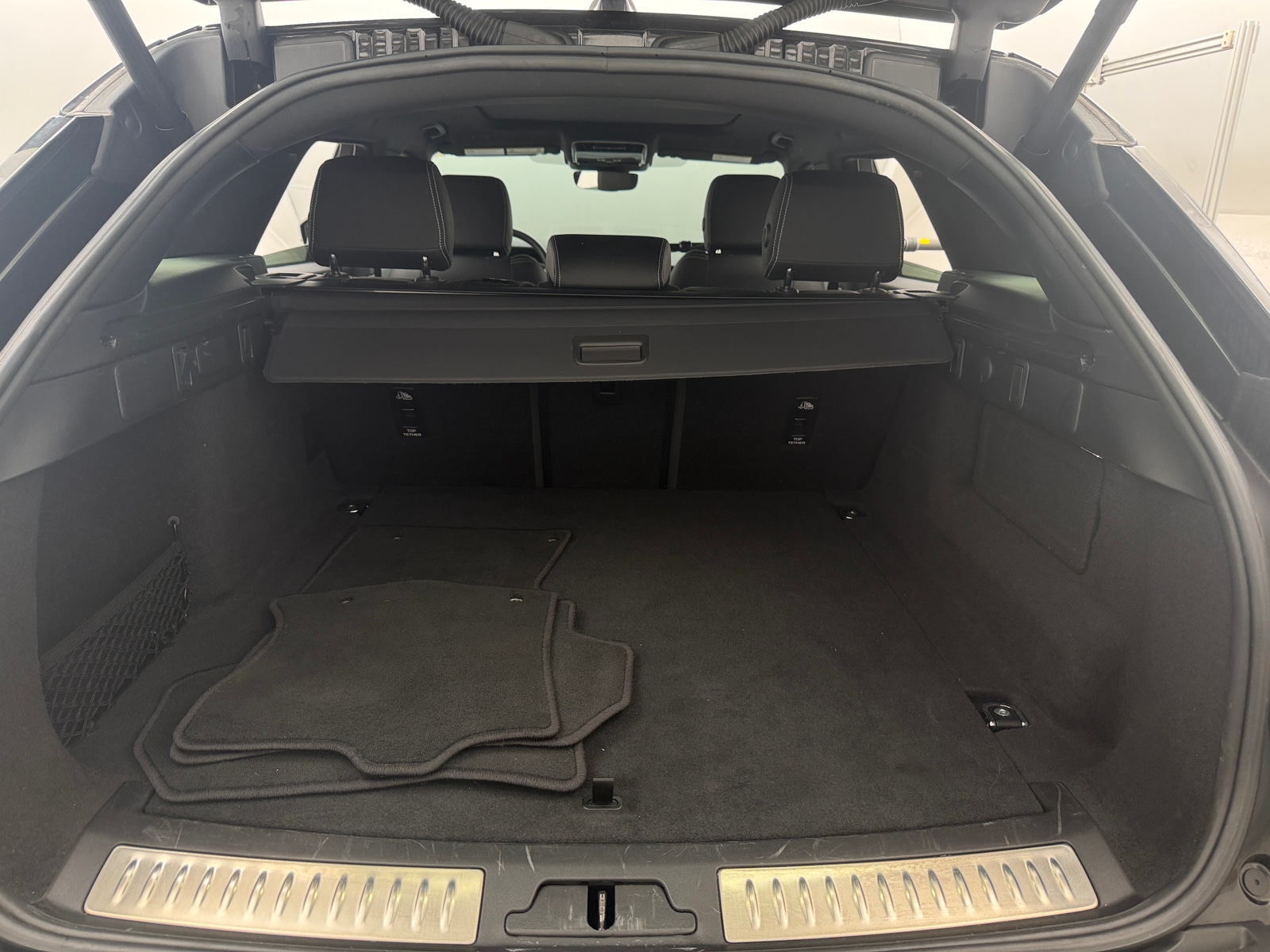Thumbnail: 2023 Land Rover Range Rover Velar - 7