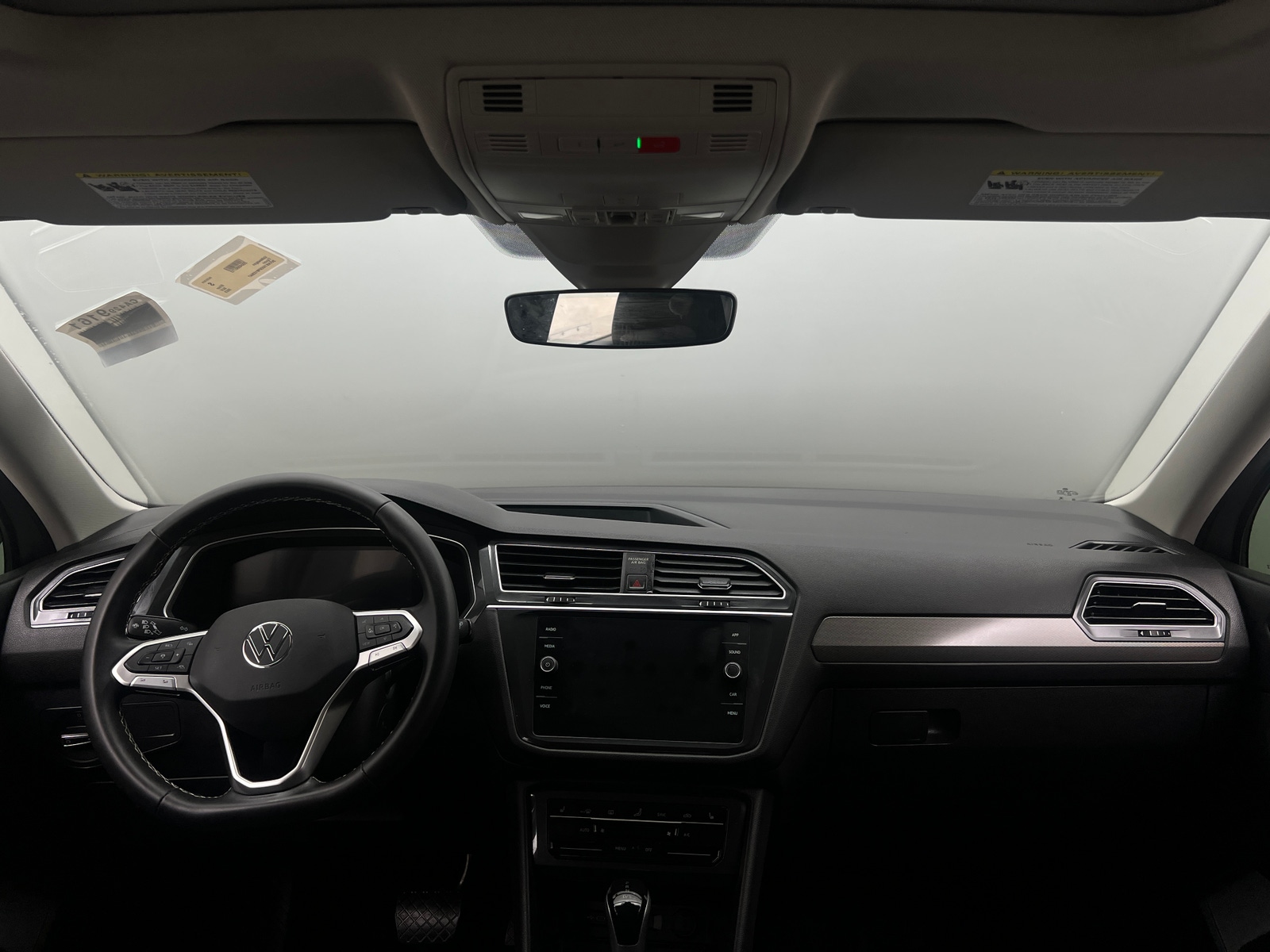 Thumbnail: 2023 Volkswagen Tiguan - 2