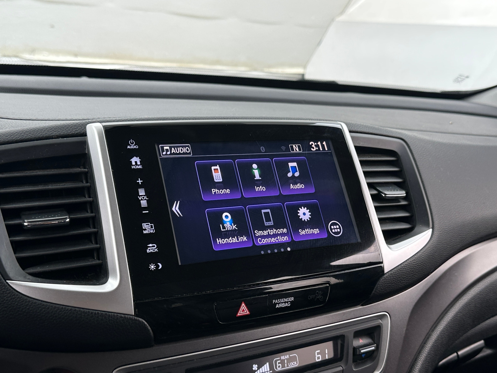 Thumbnail: 2017 Honda Pilot - 4