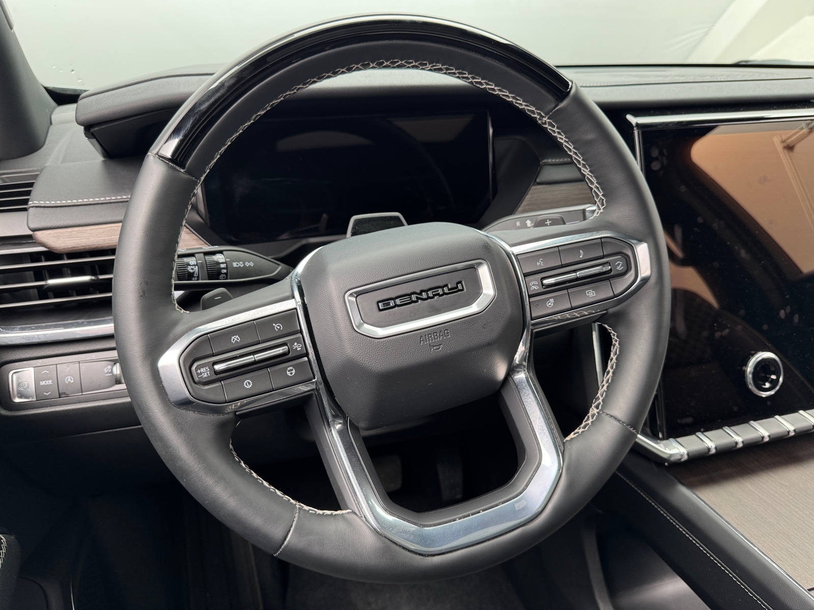 Thumbnail: 2025 GMC Acadia - 4