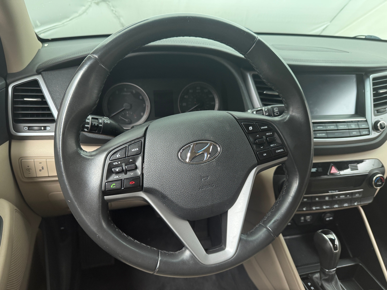 Thumbnail: 2017 Hyundai Tucson - 4