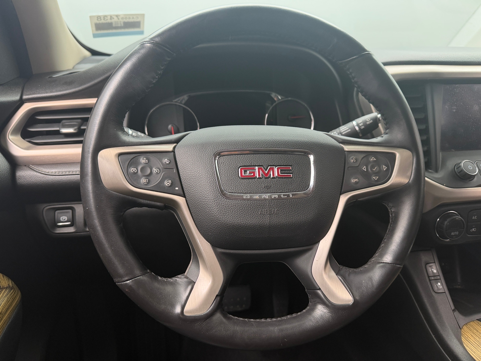 Thumbnail: 2017 GMC Acadia - 4