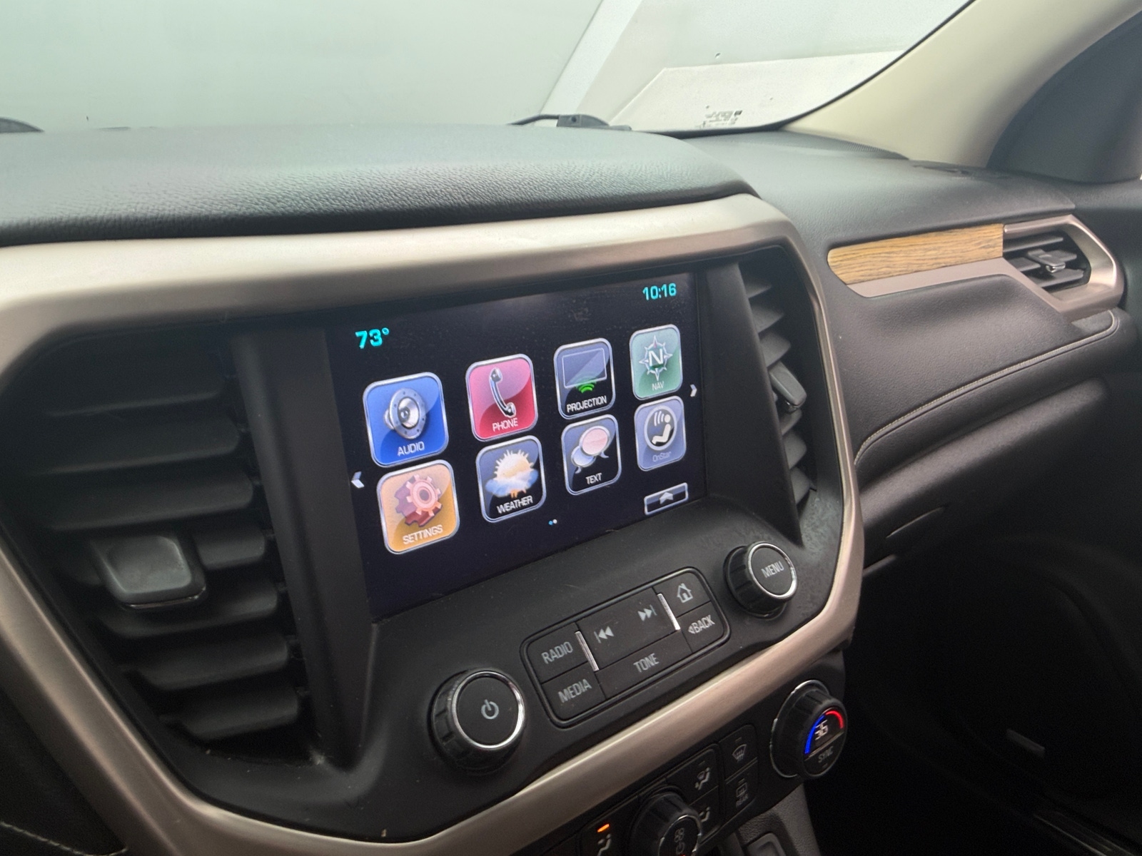 Thumbnail: 2017 GMC Acadia - 3