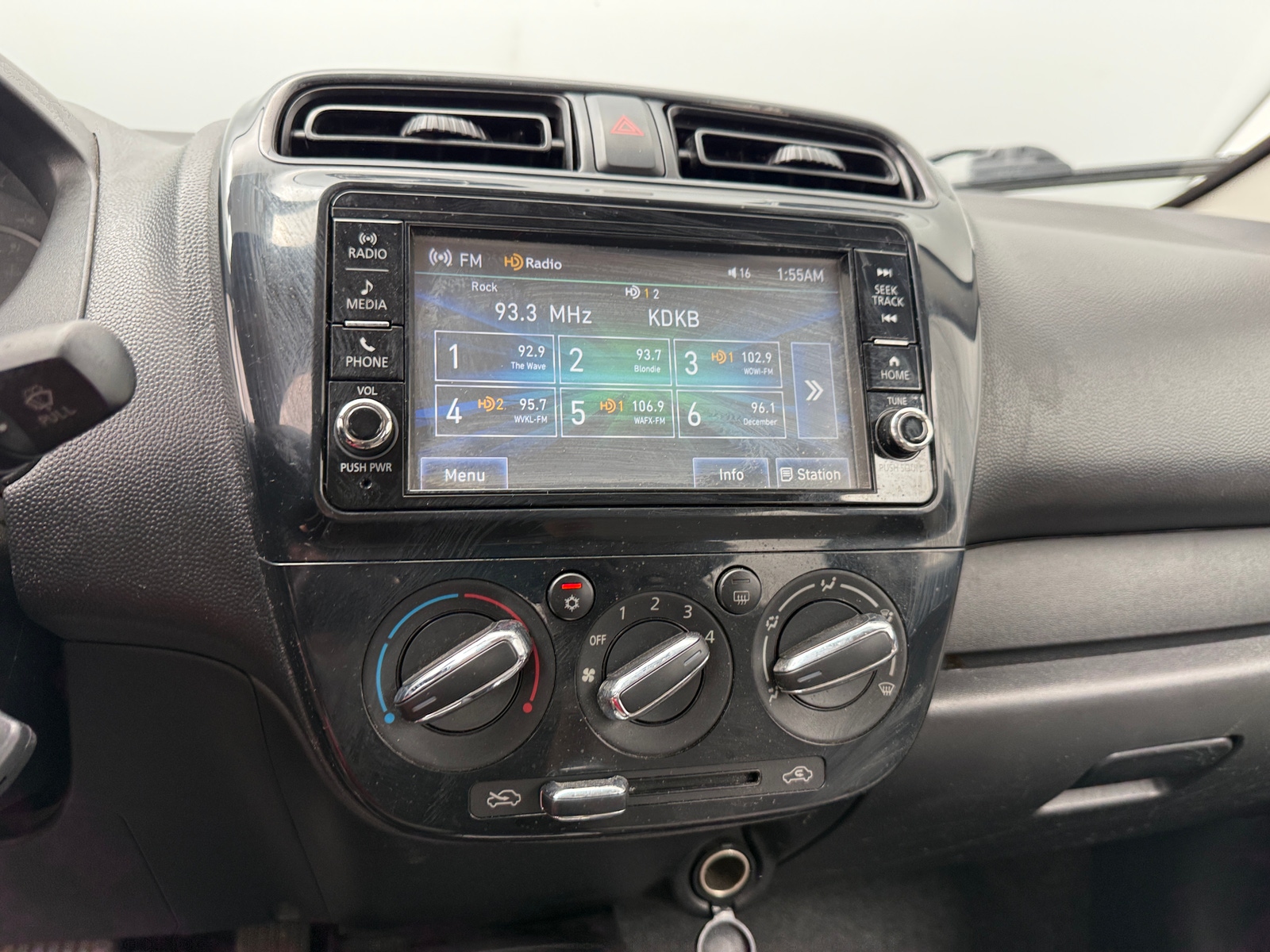Thumbnail: 2019 Mitsubishi Mirage G4 - 4