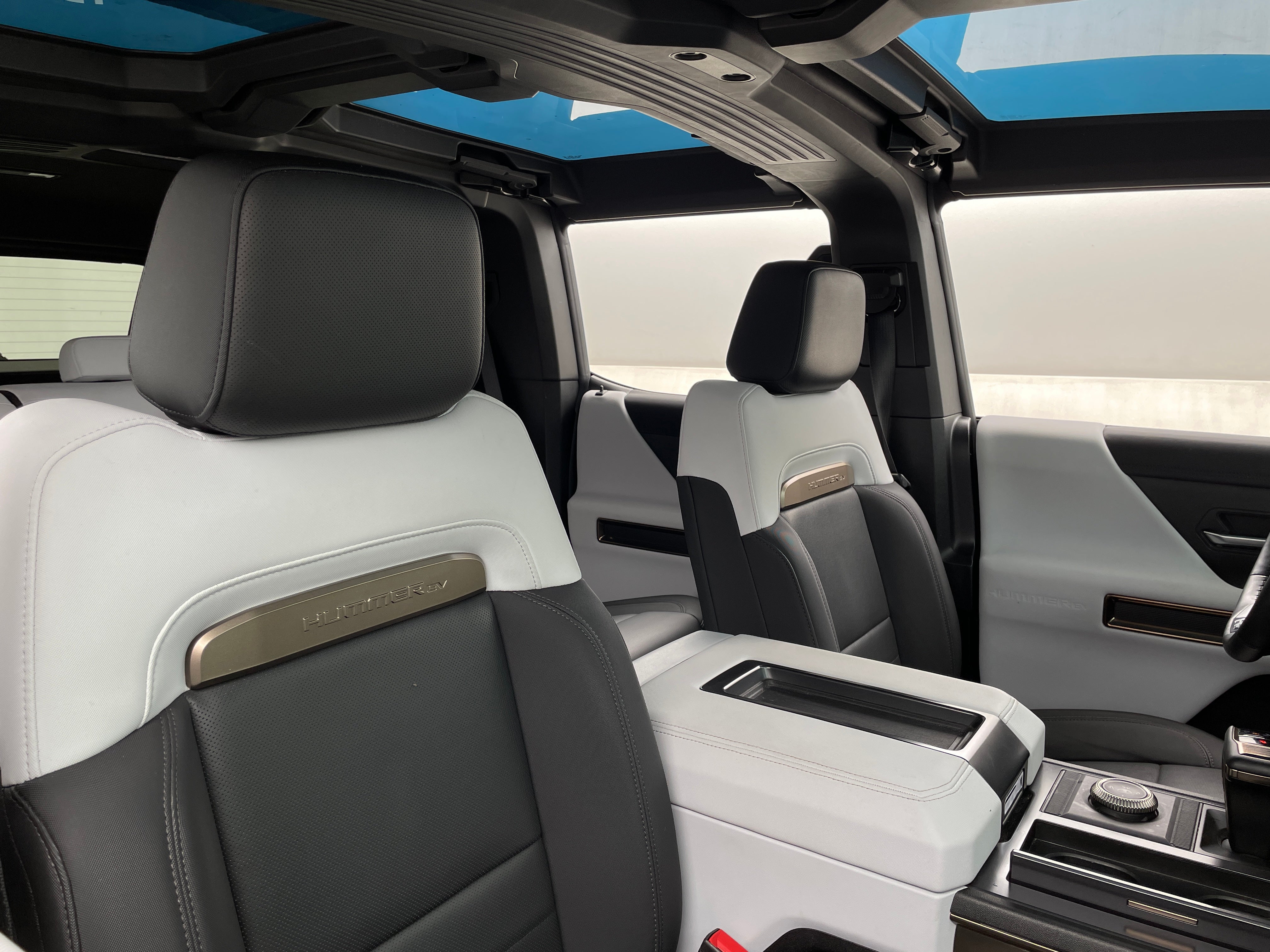 Used 2024 GMC HUMMER EV 2X with VIN 1GKB0NDEXRU104274 for sale in Oak Creek, WI