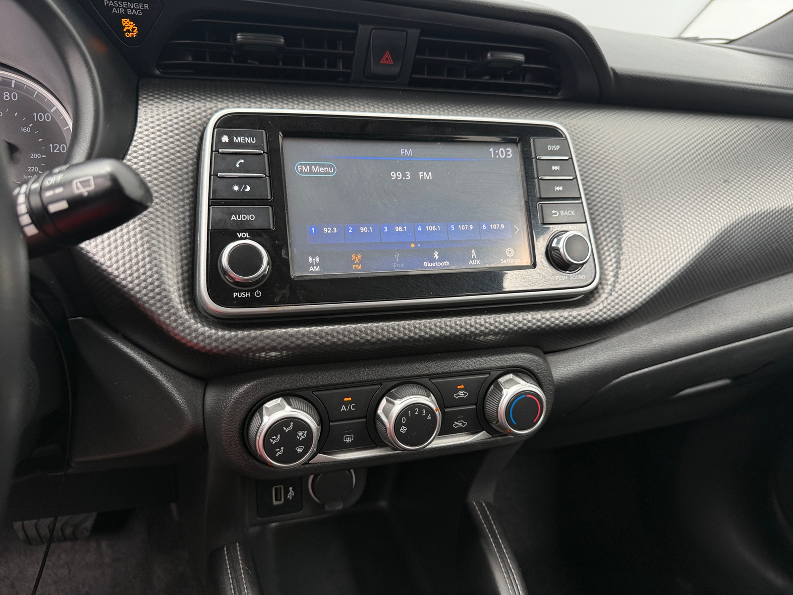 Thumbnail: 2019 Nissan Kicks - 4