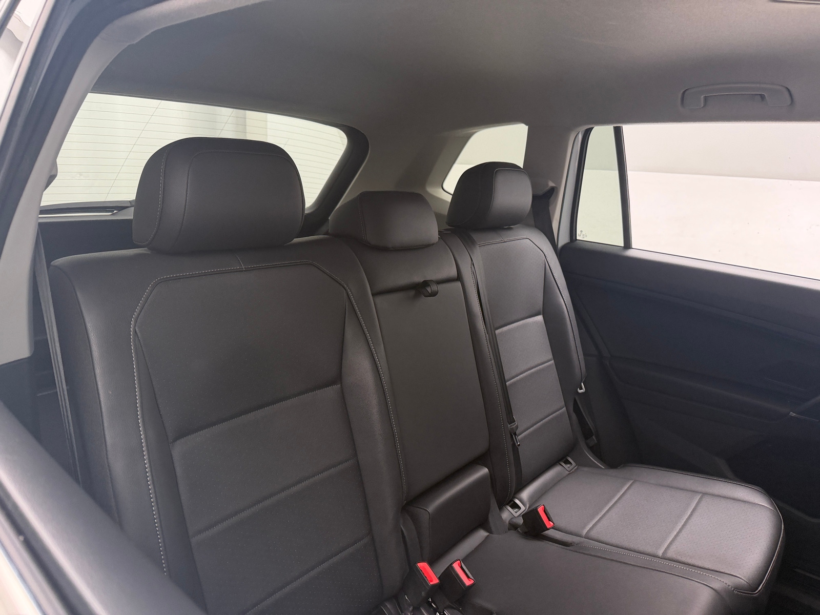 Thumbnail: 2020 Volkswagen Tiguan - 5