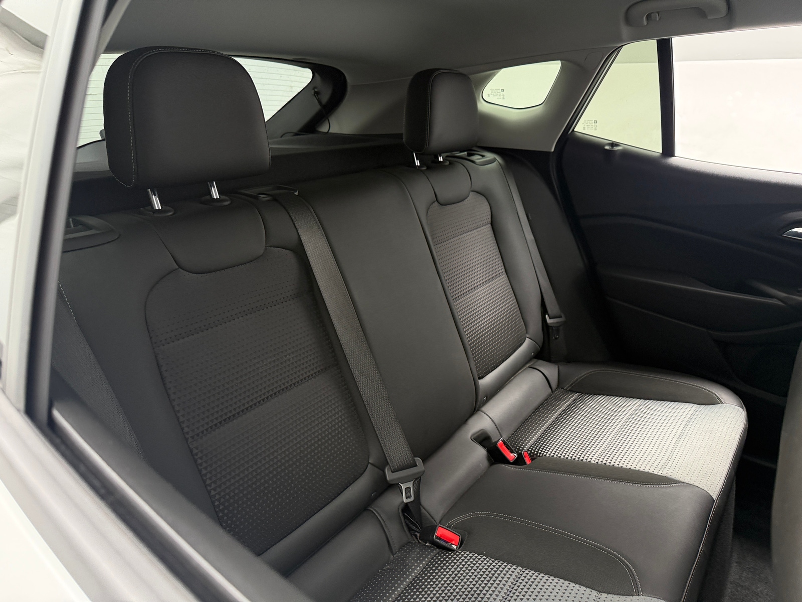 Thumbnail: 2025 Chevrolet Trax - 6