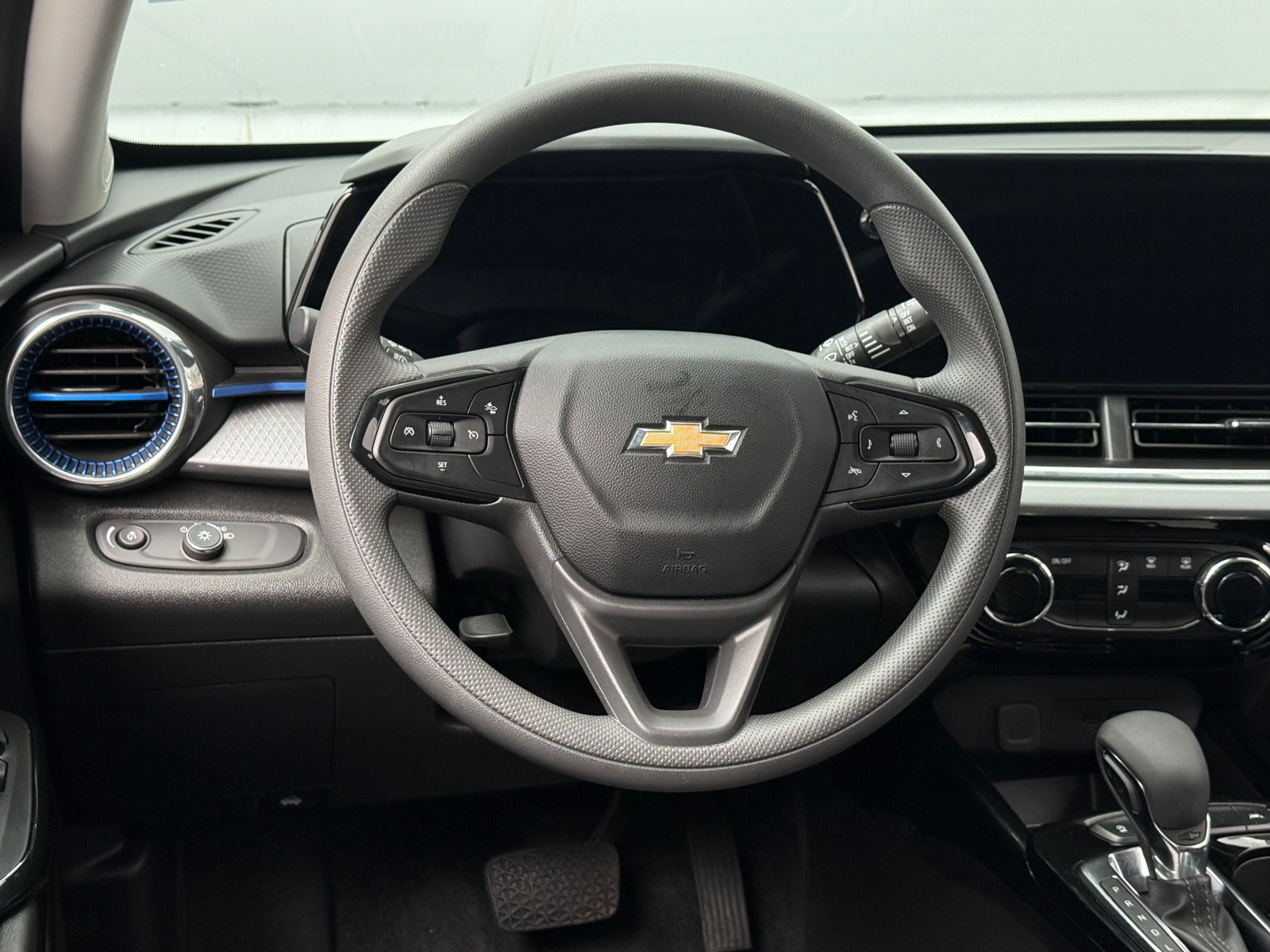 Thumbnail: 2025 Chevrolet Trax - 5