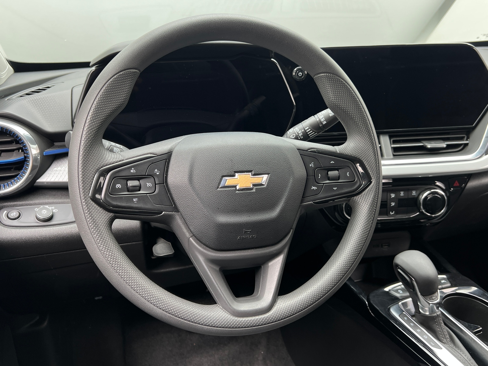 Thumbnail: 2025 Chevrolet Trax - 5