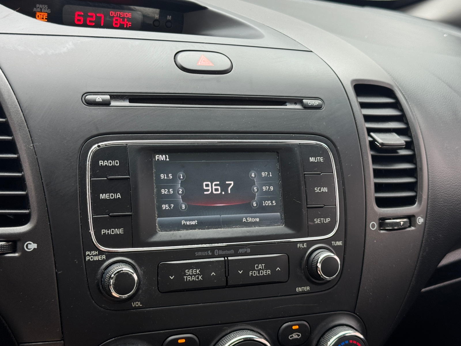 Thumbnail: 2016 Kia Forte - 4