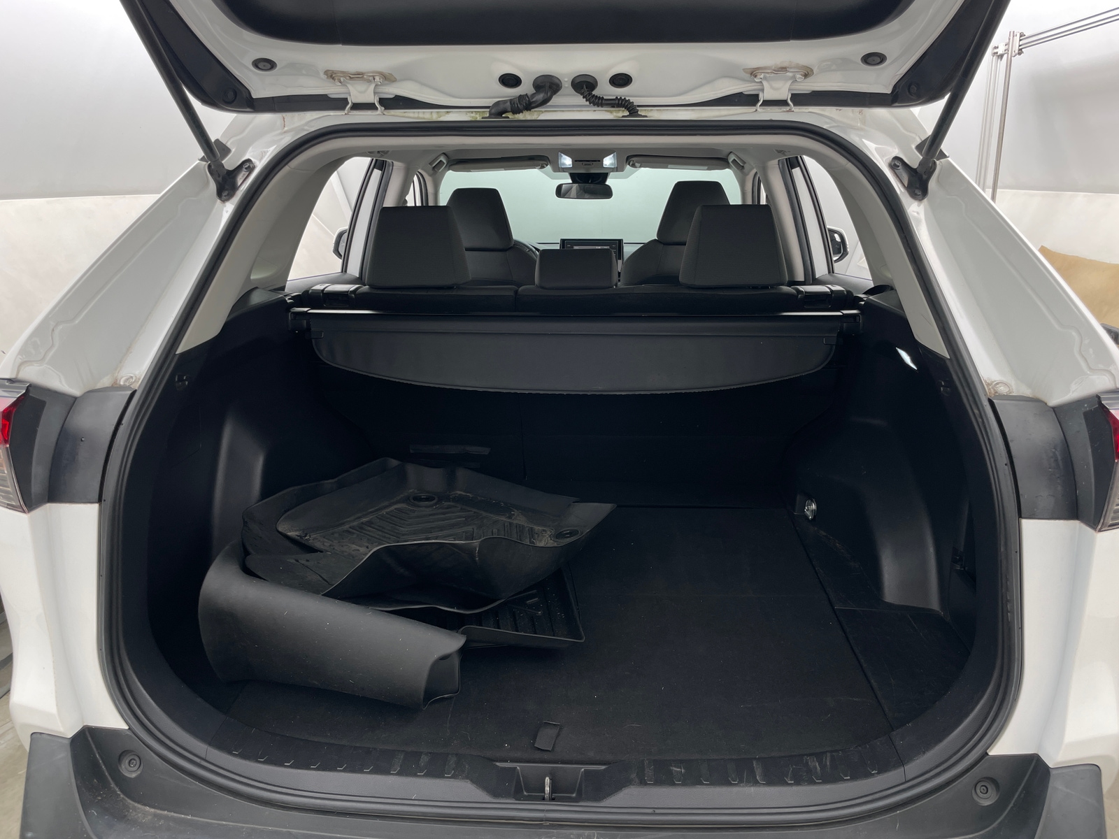 Thumbnail: 2021 Toyota RAV4 - 7