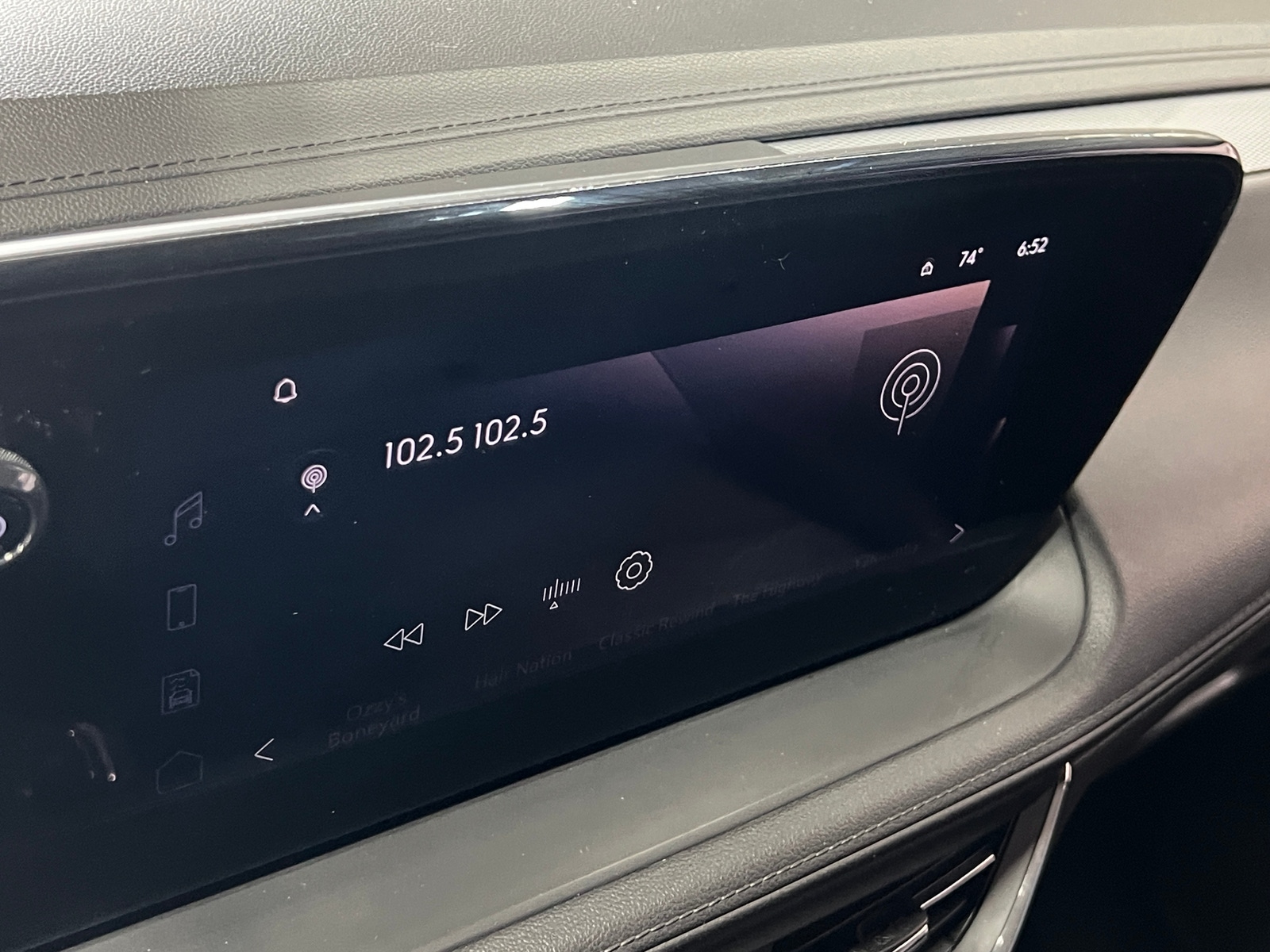 Thumbnail: 2025 Buick Encore GX - 3