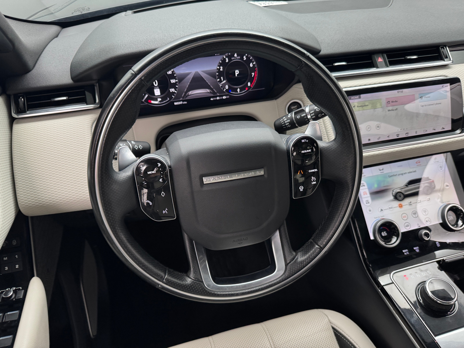 Thumbnail: 2020 Land Rover Range Rover Velar - 4
