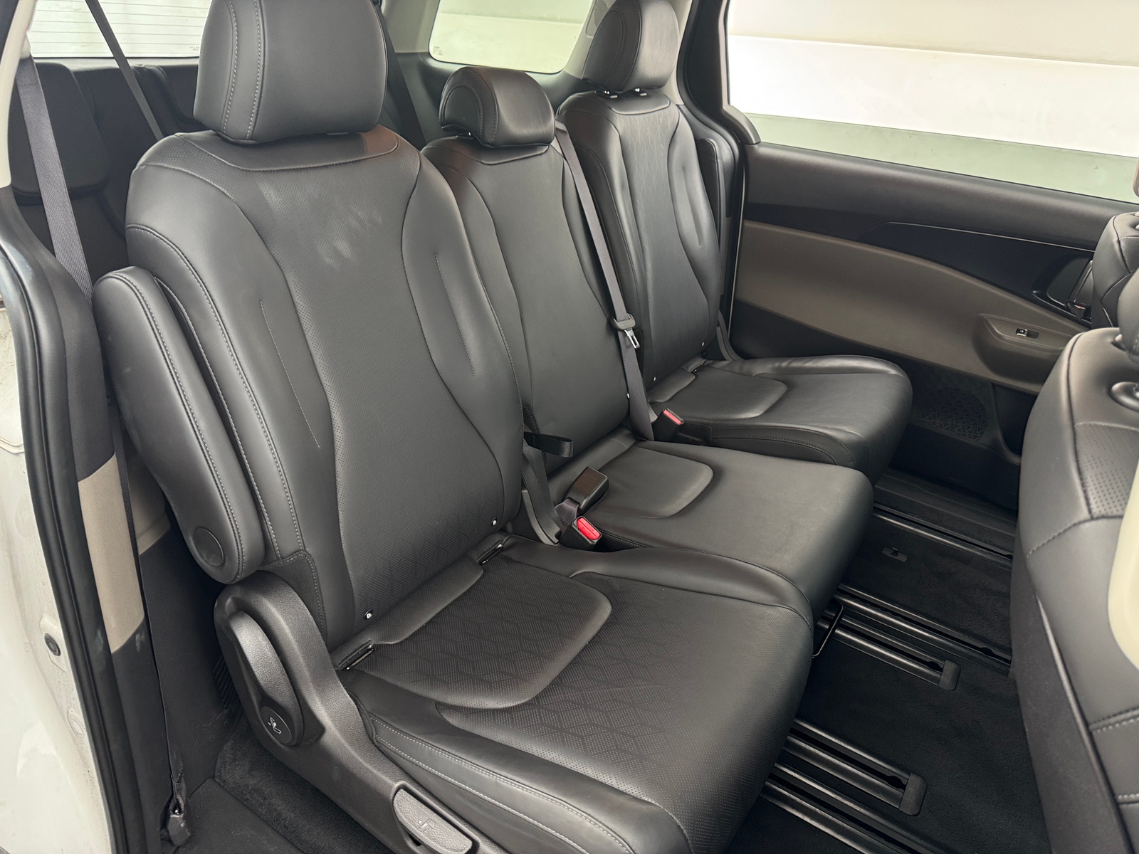 Thumbnail: 2026 Kia Carnival - 5