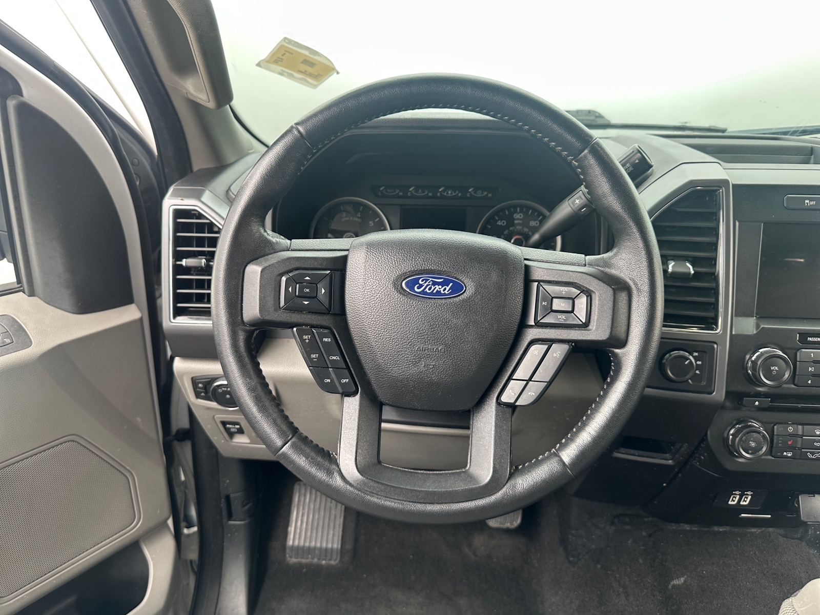 Thumbnail: 2018 Ford Econoline - 5