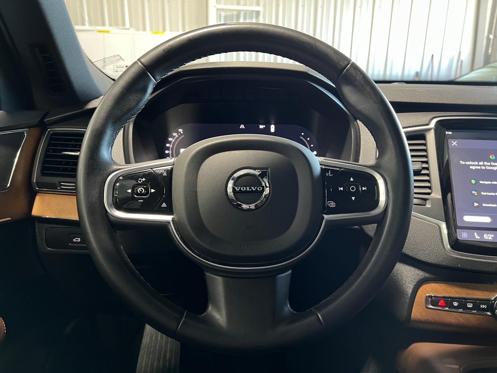 Thumbnail: 2023 Volvo XC90 - 4
