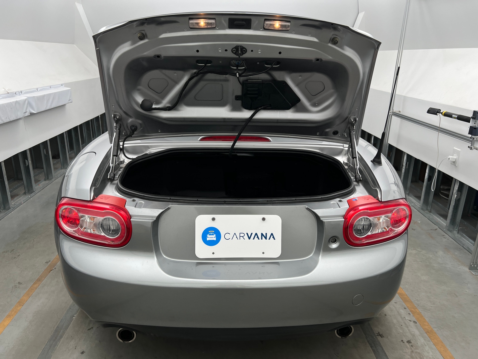 Thumbnail: 2010 Mazda MX-5 Miata - 5