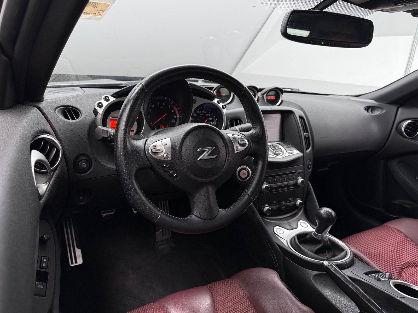 Thumbnail: 2010 Nissan Z - 3