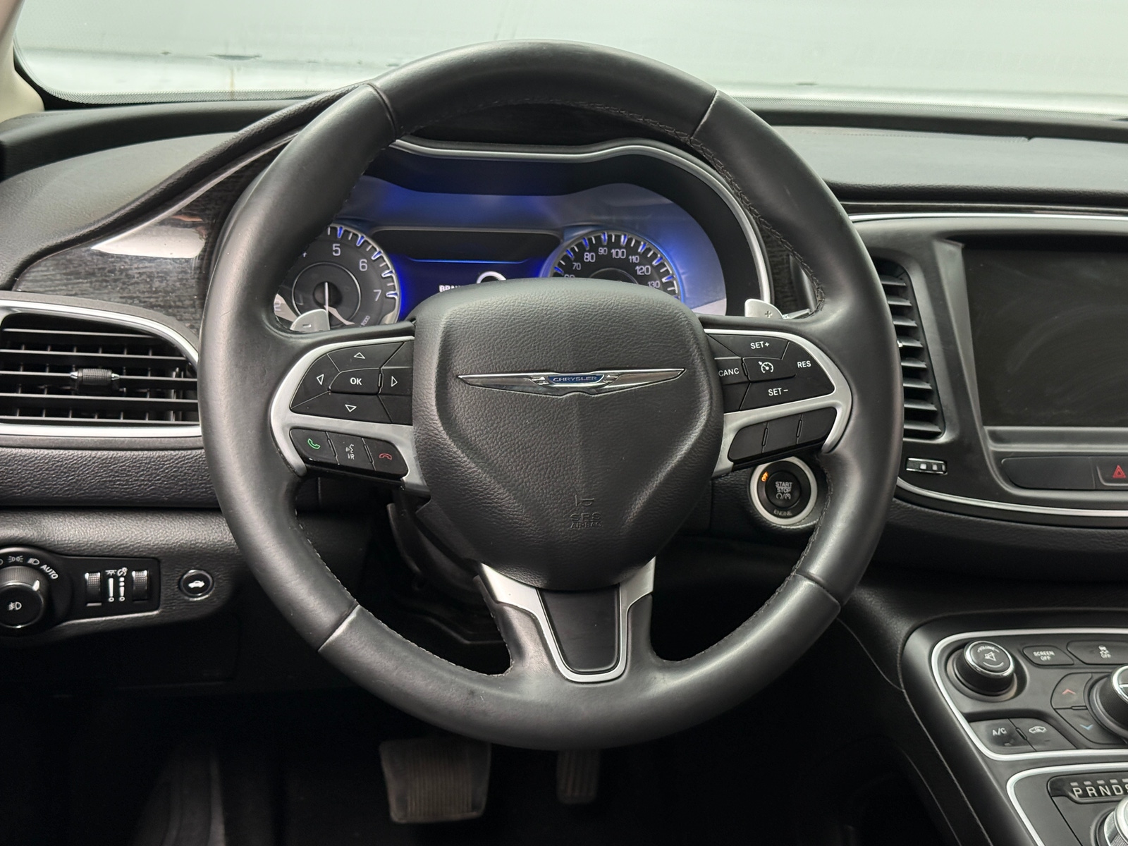 Thumbnail: 2015 Chrysler 200 - 4