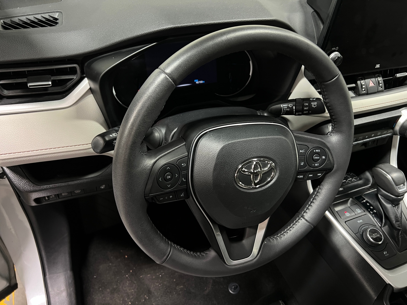 Thumbnail: 2023 Toyota RAV4 - 4