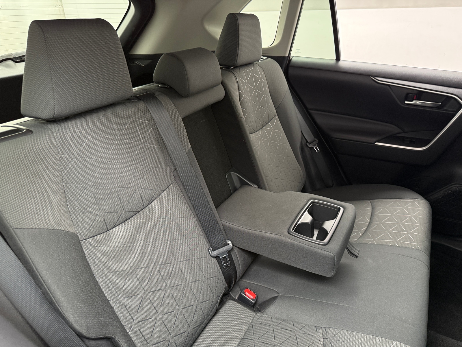 Thumbnail: 2021 Toyota RAV4 - 6