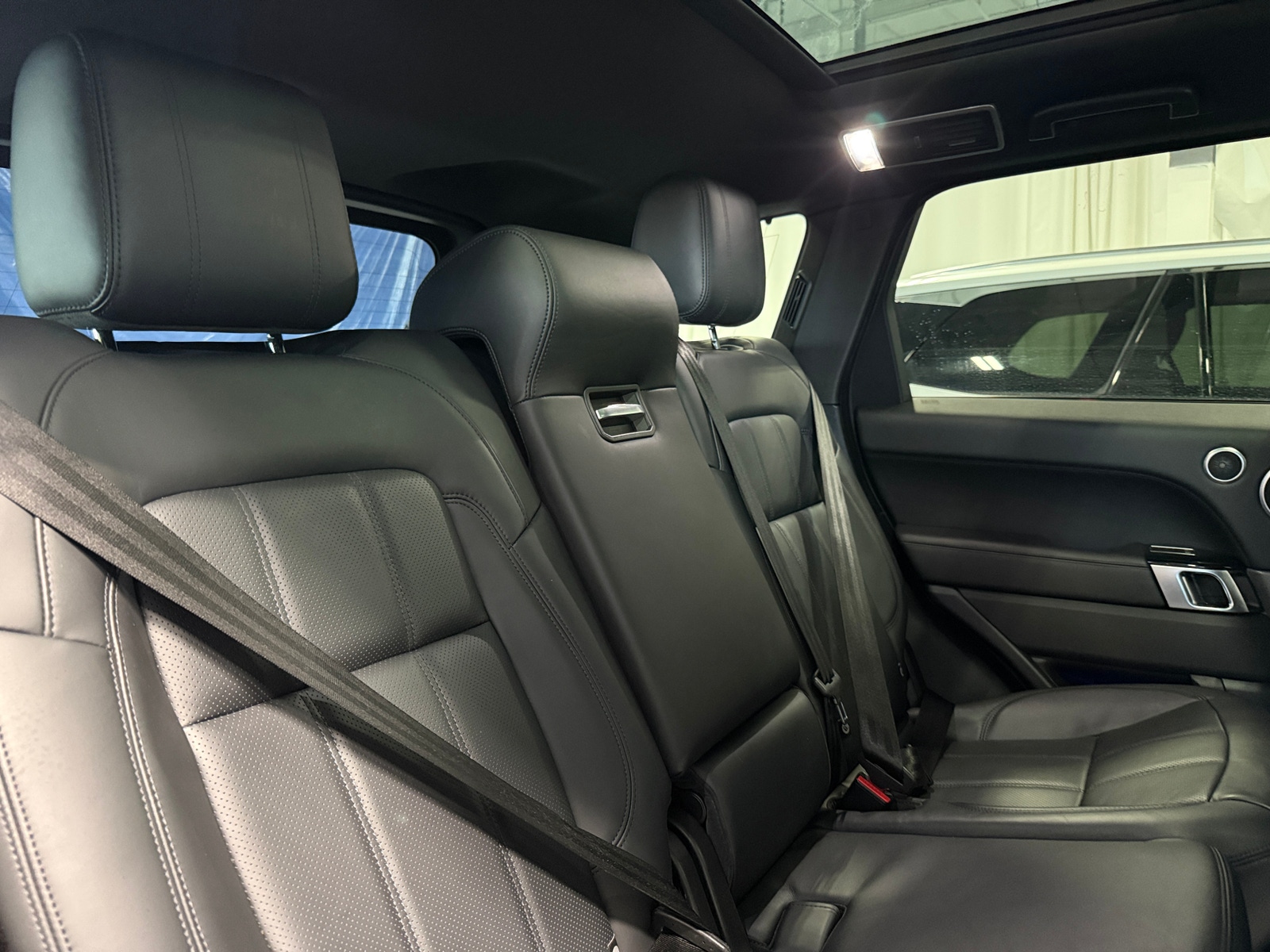 Thumbnail: 2022 Land Rover Range Rover Sport - 5