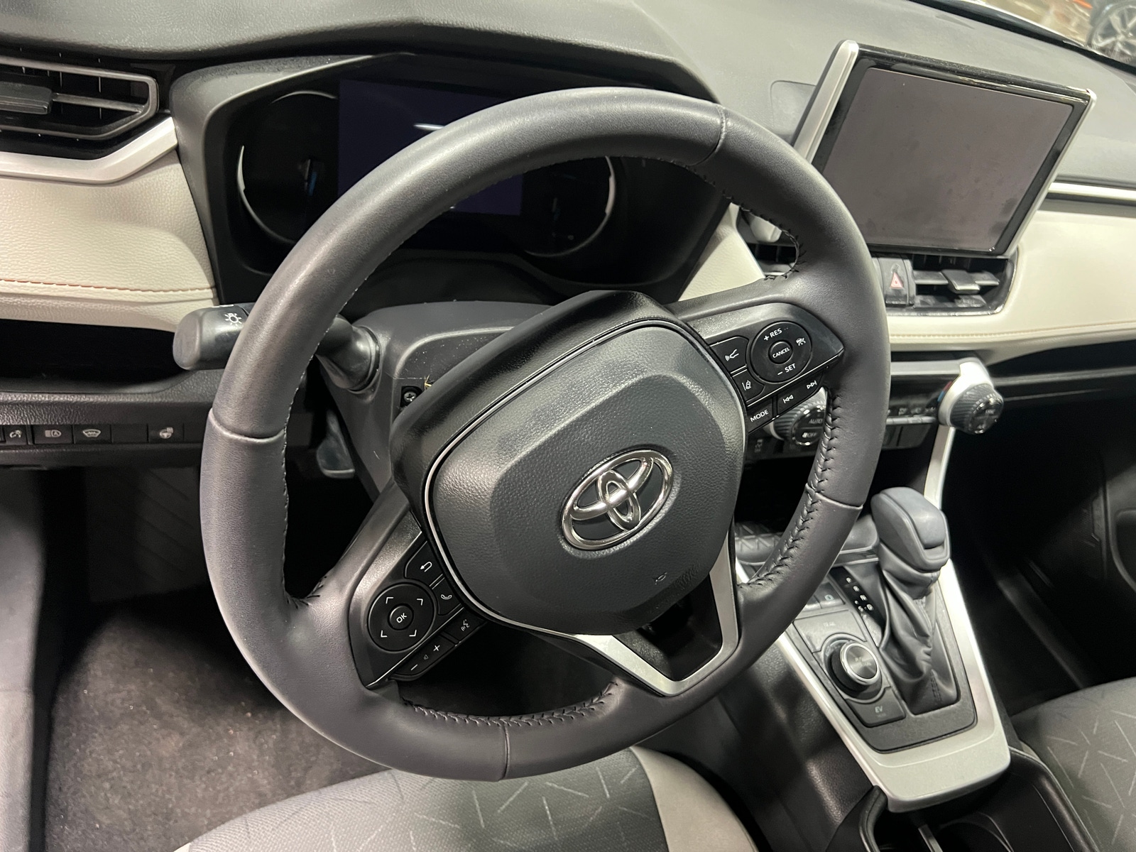 Thumbnail: 2024 Toyota RAV4 - 5
