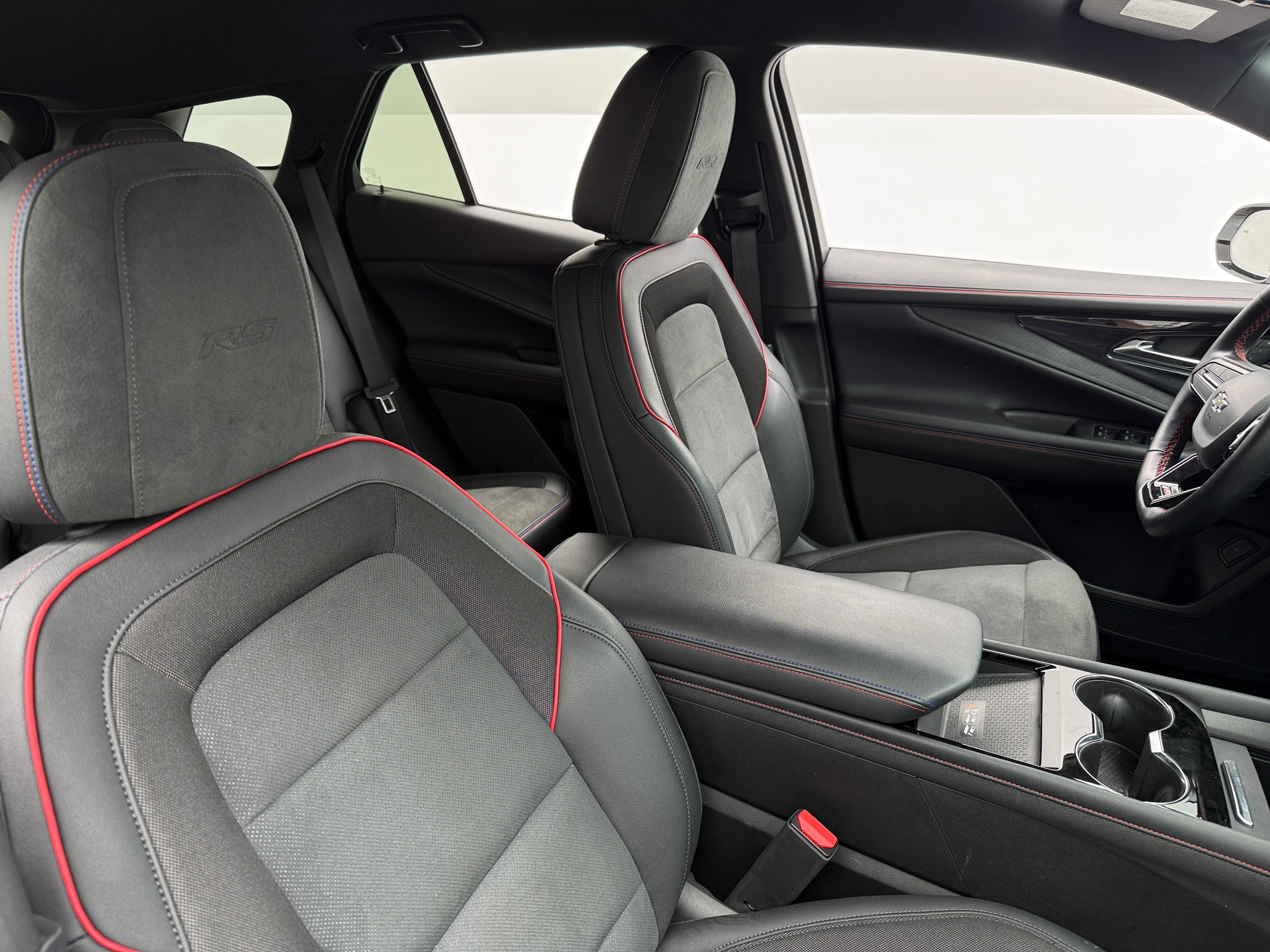 Used 2024 Chevrolet Blazer EV RS with VIN 3GNKDCRJXRS197783 for sale in Auburn, WA