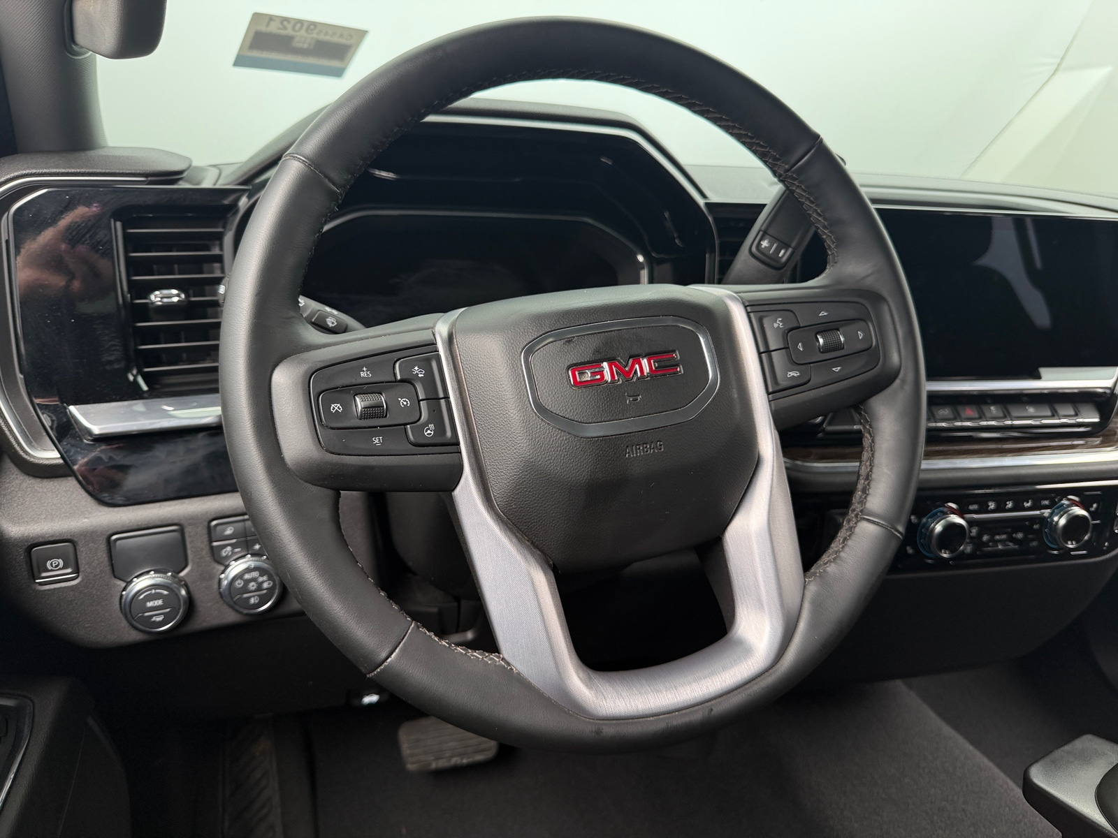Thumbnail: 2024 GMC Sierra 2500 - 5