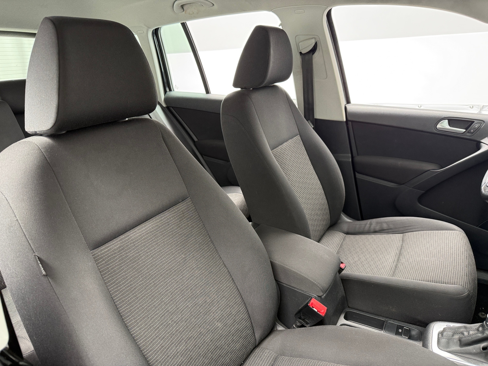 Thumbnail: 2015 Volkswagen Tiguan - 2