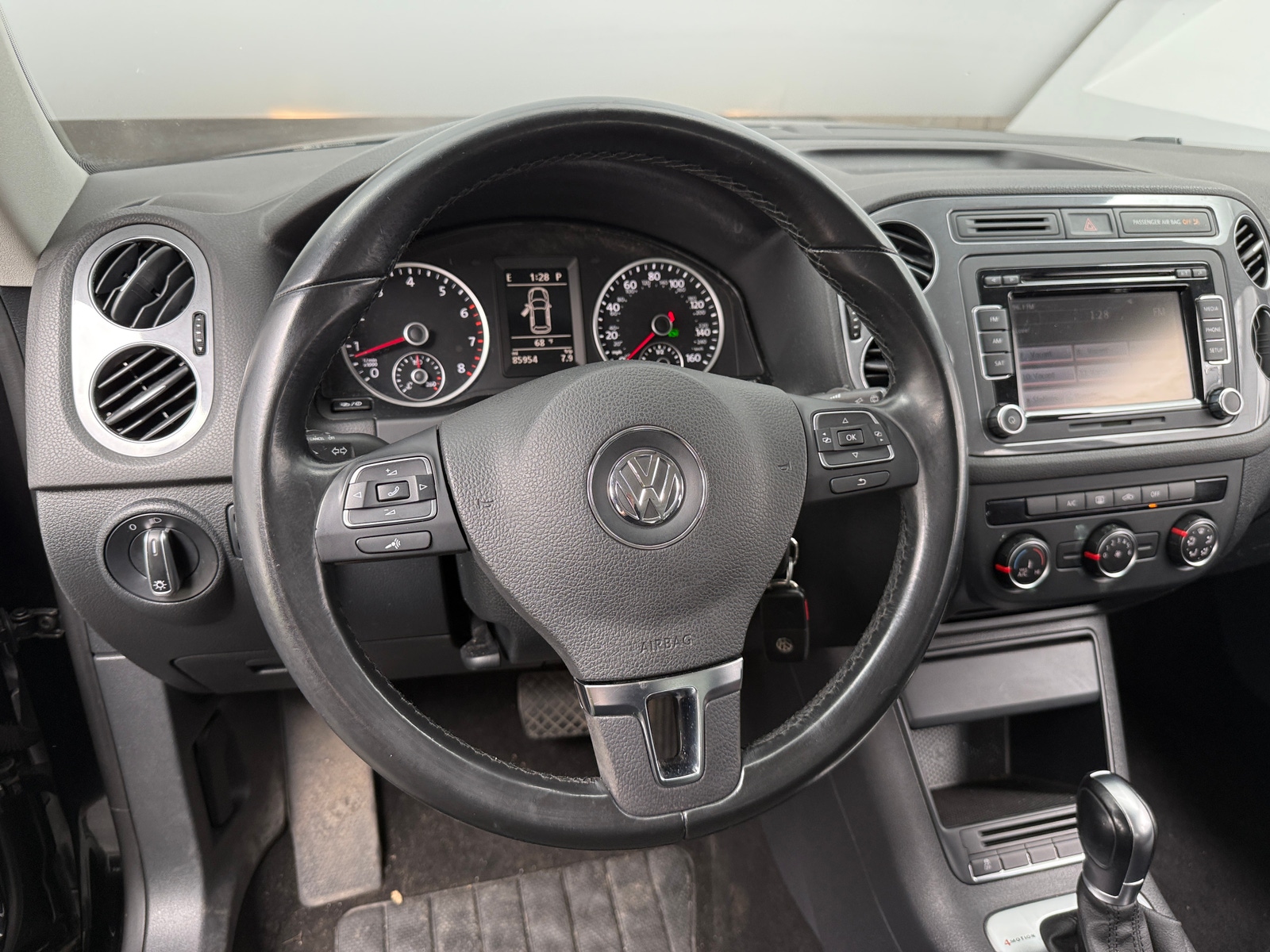 Thumbnail: 2015 Volkswagen Tiguan - 5