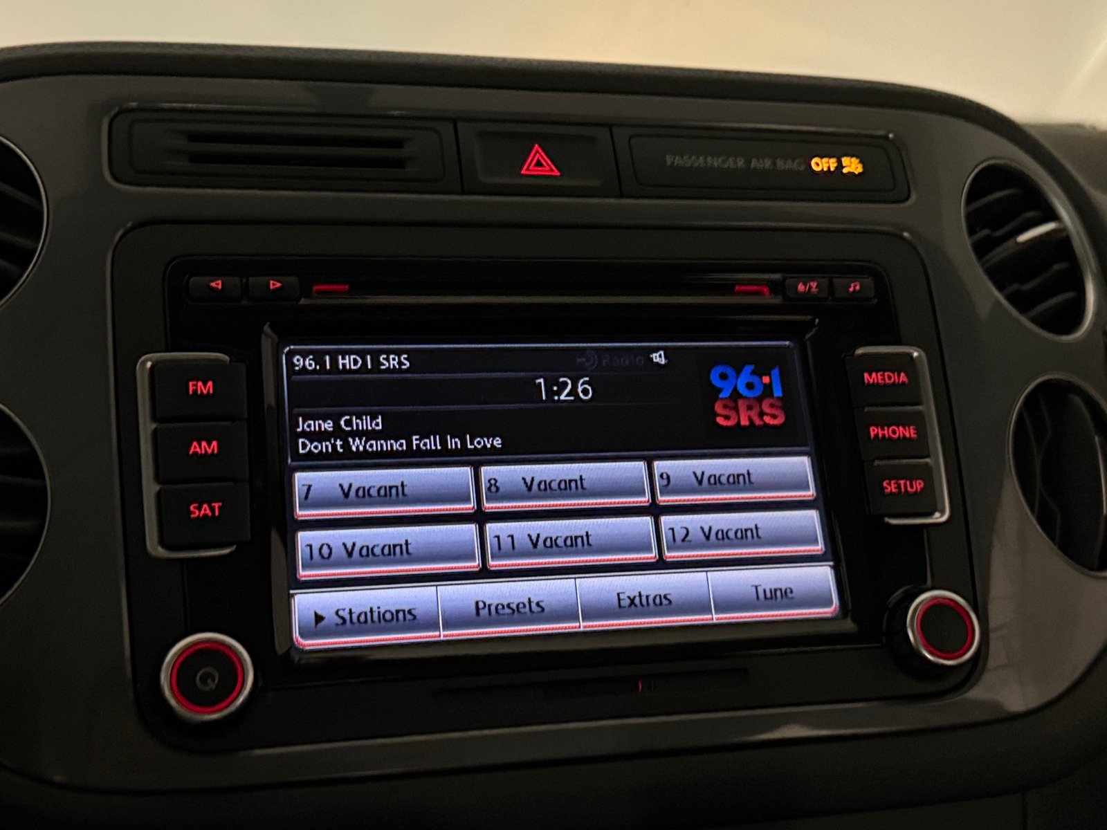 Thumbnail: 2015 Volkswagen Tiguan - 4