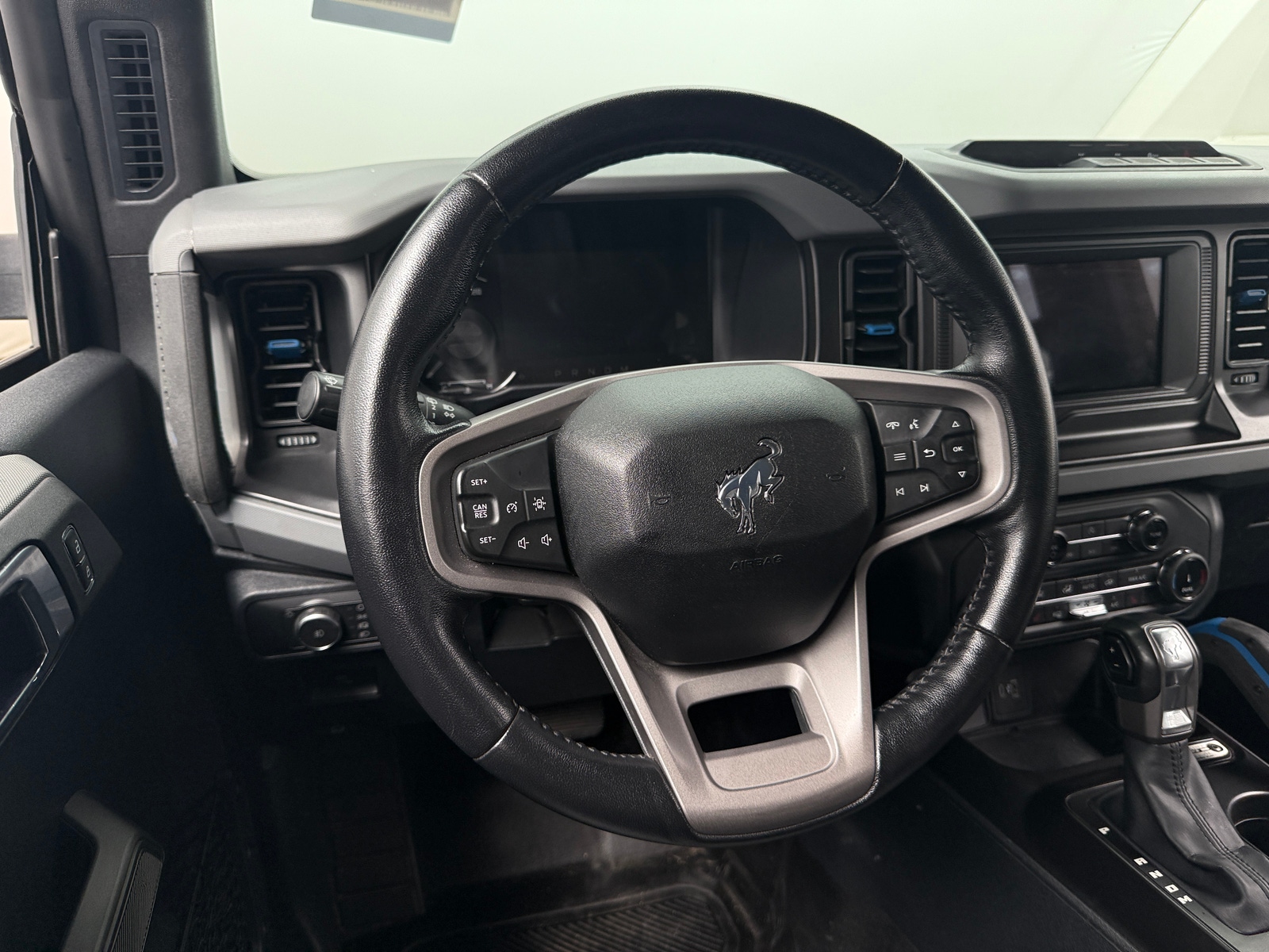 Thumbnail: 2022 Ford Bronco - 5