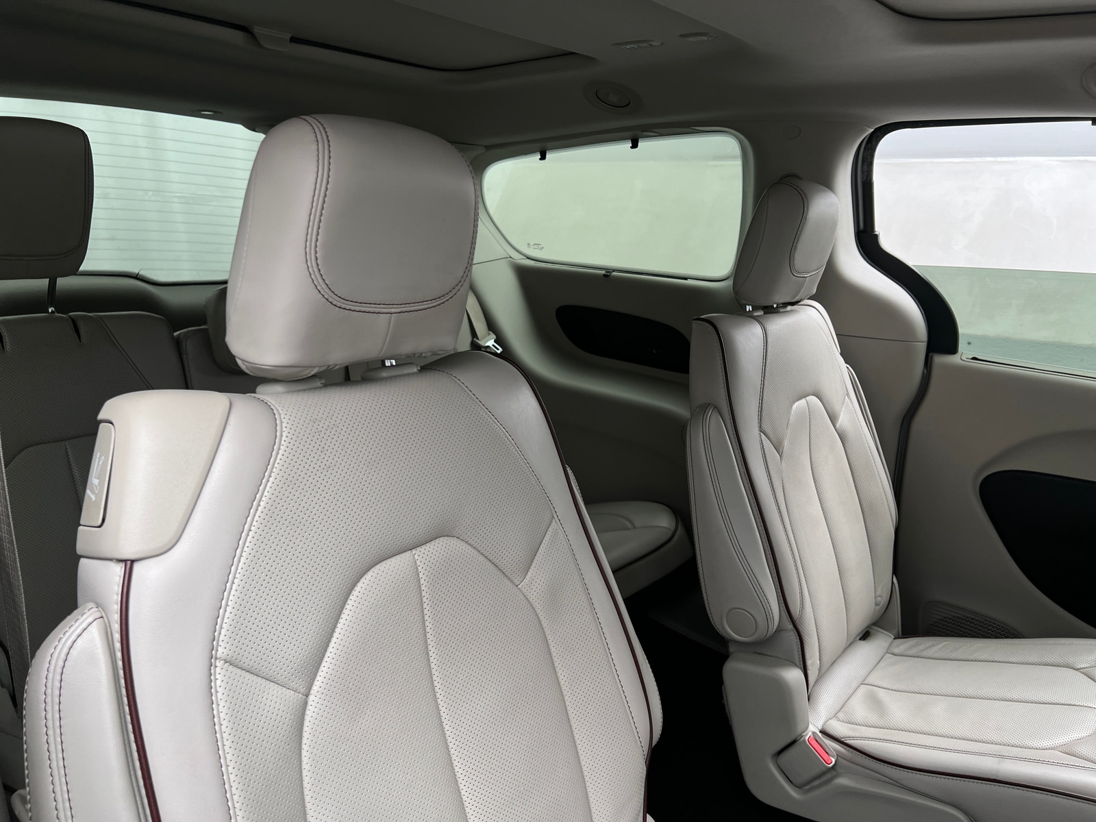 Thumbnail: 2017 Chrysler Pacifica - 5