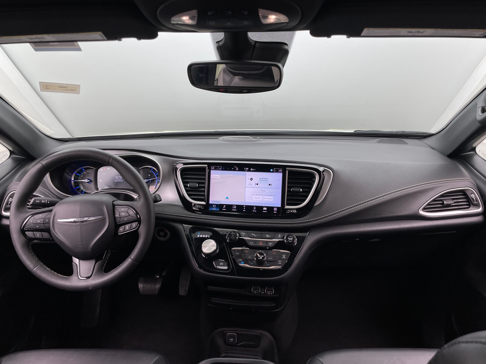 Thumbnail: 2024 Chrysler Pacifica - 2