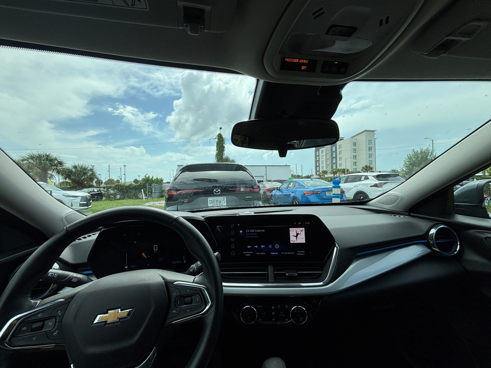 Thumbnail: 2025 Chevrolet Trax - 3