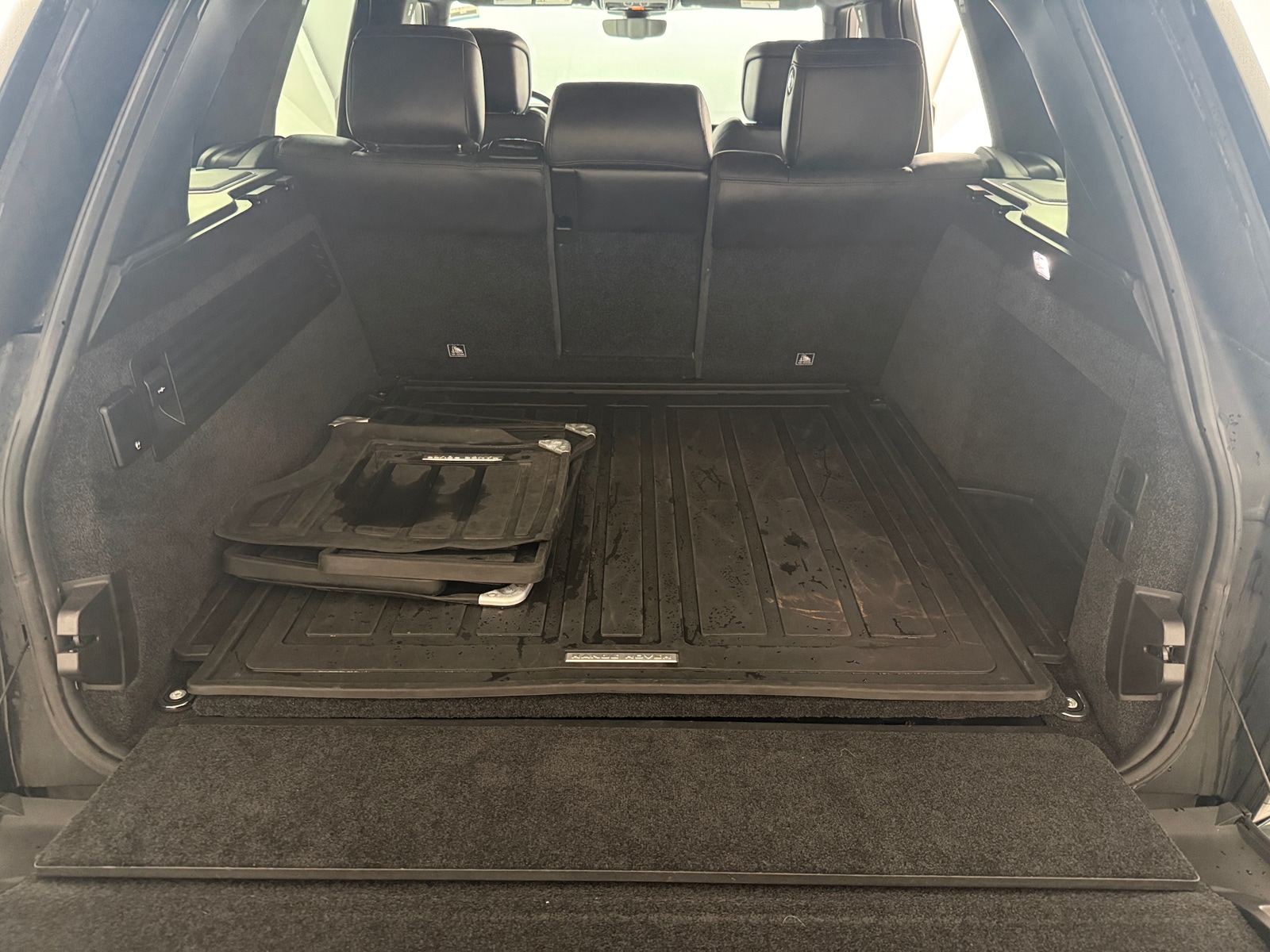 Thumbnail: 2021 Land Rover Range Rover - 6