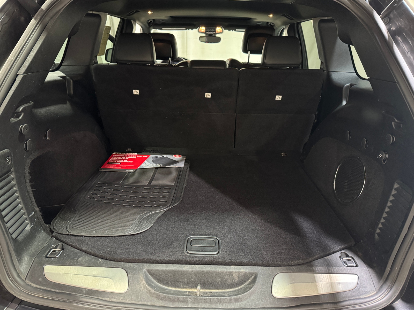 Thumbnail: 2019 Jeep Grand Cherokee - 6