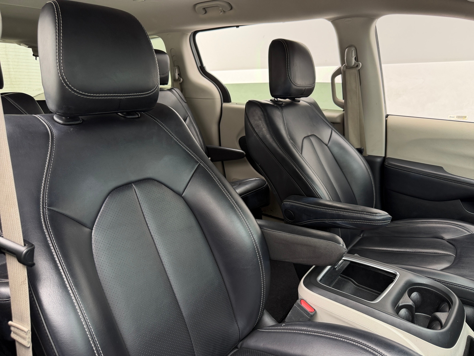Thumbnail: 2023 Chrysler Pacifica - 2