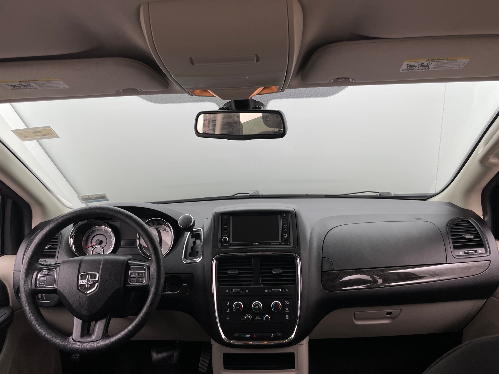 Thumbnail: 2018 Dodge Grand Caravan - 3