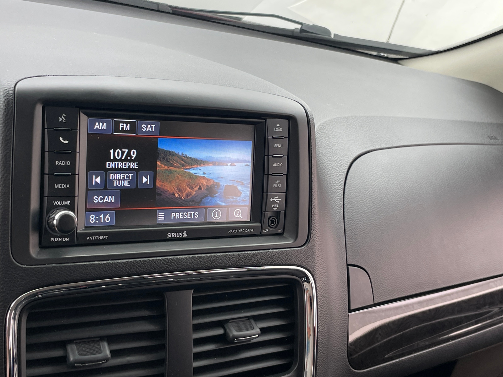 Thumbnail: 2018 Dodge Grand Caravan - 4